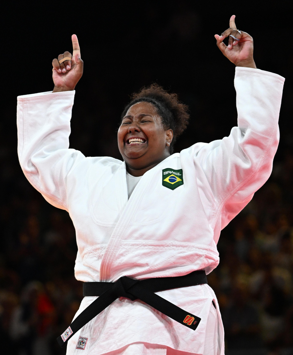 关于马尔代夫运动员在柔道比赛中夺冠，士气大振的信息