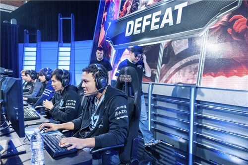 TES翻盘CLG，Bin单局斩获MVP宿敌对决入围赛，引爆全场热议