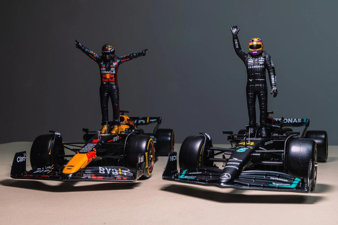 红牛车队翻盘红牛二队，塞恩斯状态火热