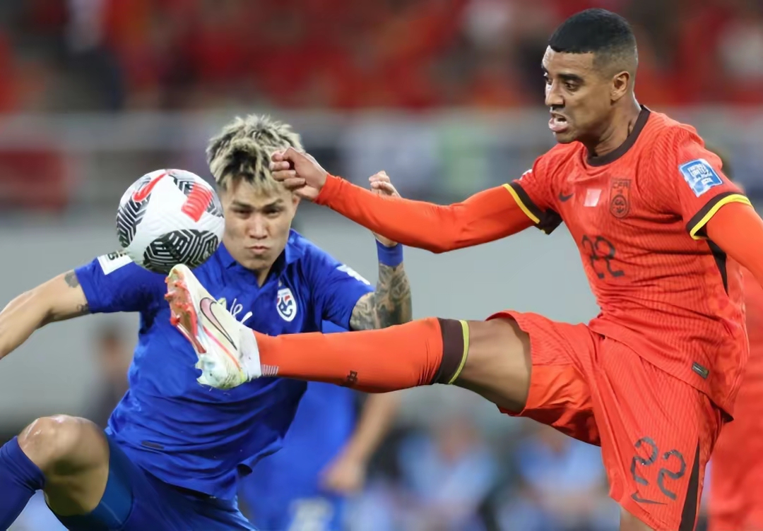 泰国队完胜韩国队,安赛龙惊艳四座 泰国队完胜韩国队,安赛龙惊艳四座