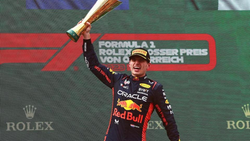 红牛二队翻盘迈凯伦，塞恩斯扛起全队